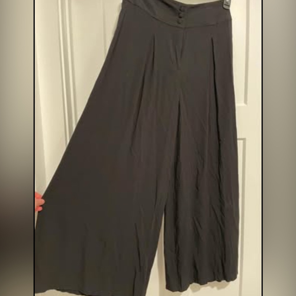 ModCloth Wide Leg 3/4 Length Pants